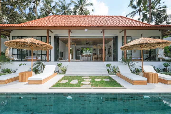 Villa Lestari exterior with Japanese styling